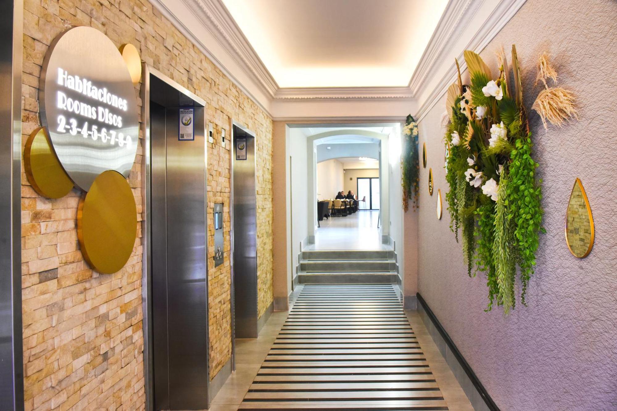 Hotel Hw Express Santiago Dış mekan fotoğraf